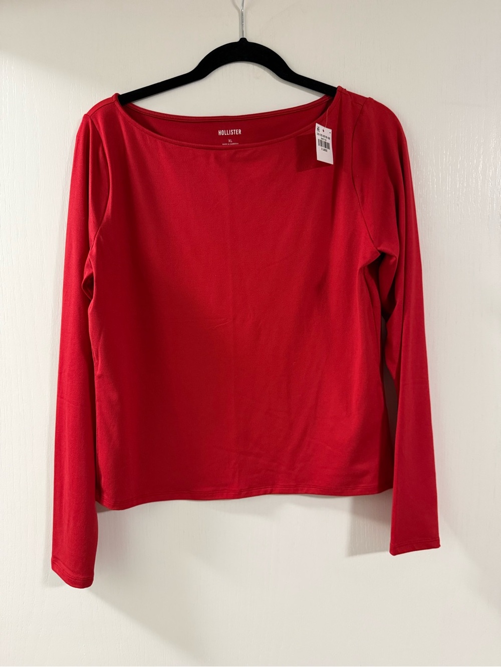 Hollister NWT  Red Long Sleeve Scoop Neck Tee size XL